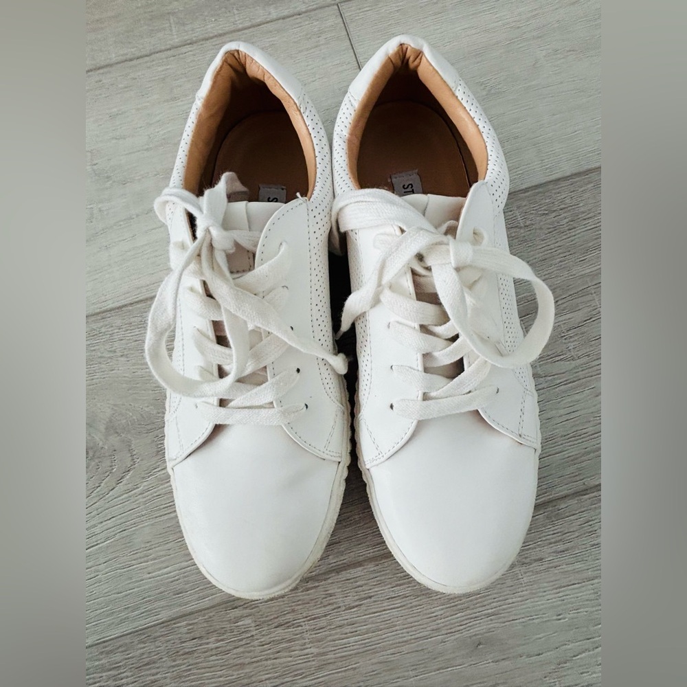 STEVE MADDEN Women's White Toliver Sneaker Size 8.5